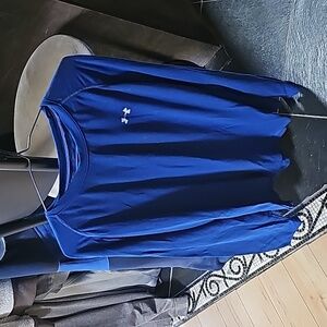 Under Armor long sleeve shirt